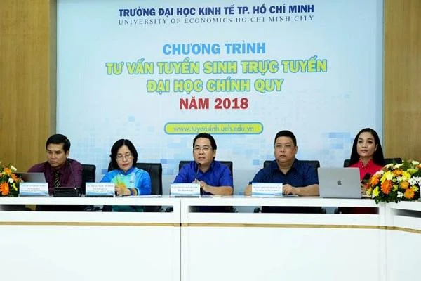 Đại học Kinh tế TPHCM tổ chức Chương trình tư vấn tuyển sinh trực tuyến Đại học năm 2018