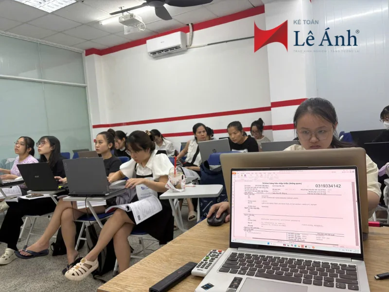 top-10-khoa-hoc-ke-toan-tot-nhat-cho-nguoi-moi-bat-dau-2